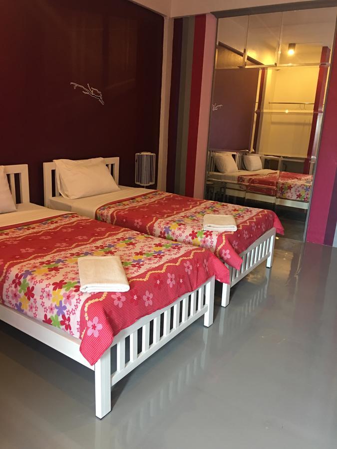 Auberge de jeunesse Buorana à Chonburi Extérieur photo