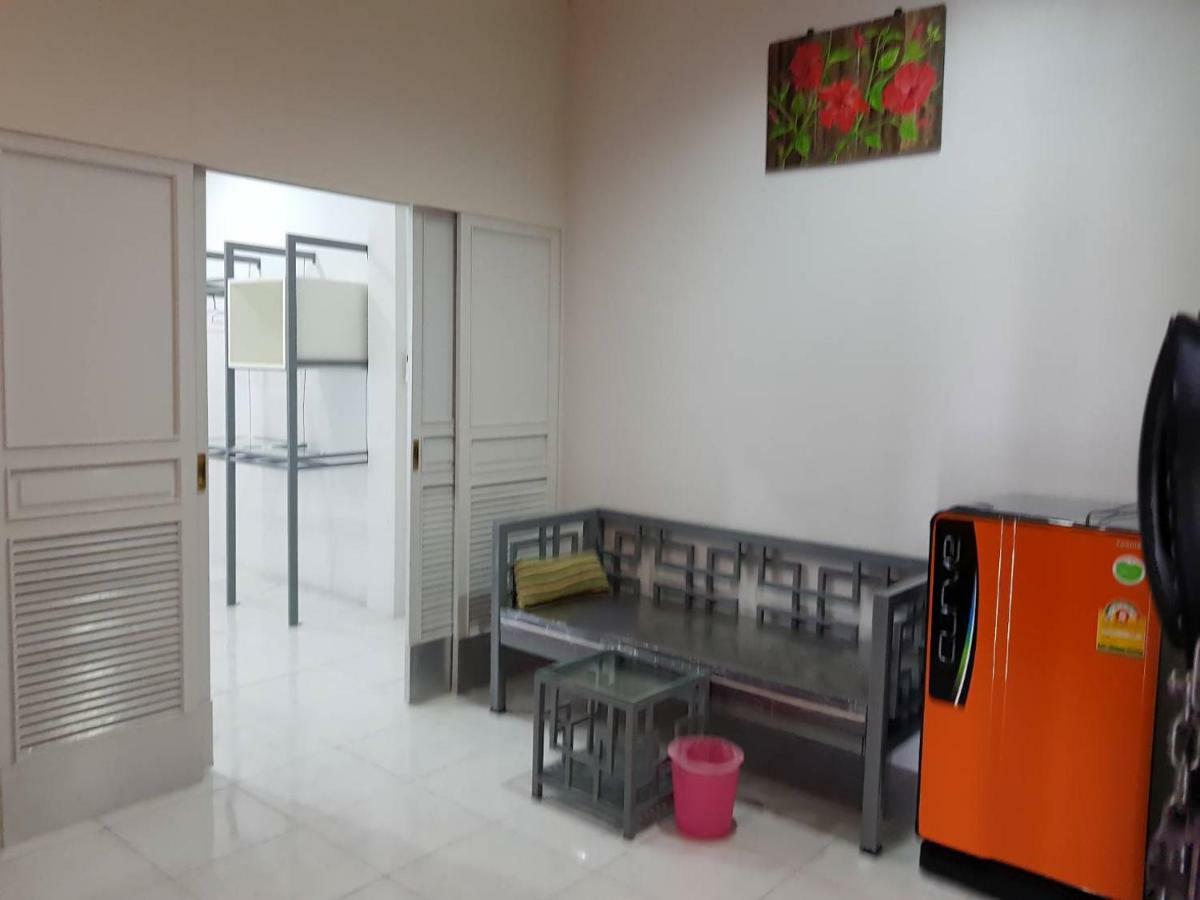 Auberge de jeunesse Buorana à Chonburi Extérieur photo