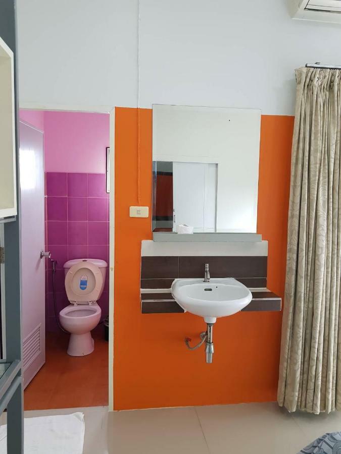 Auberge de jeunesse Buorana à Chonburi Extérieur photo